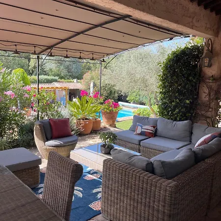 La Borreliane Bed & Breakfast Hyeres