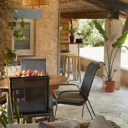 La Borreliane Bed & Breakfast Hyères