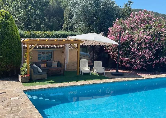 住宿加早餐酒店 La Borreliane 3*